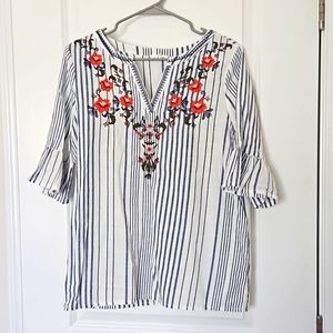 Womens cotton 3/4 sleeve top with floral embroidery